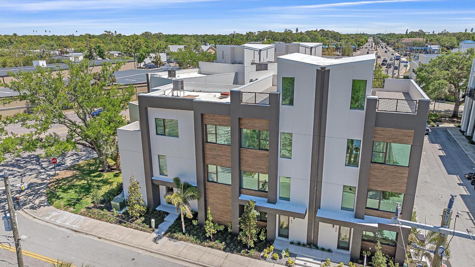 Uptown Oasis * Sarasota